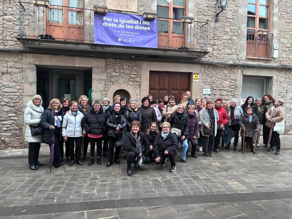 Bona acollida de les activitats en motiu del Dia de la Dona a Olost